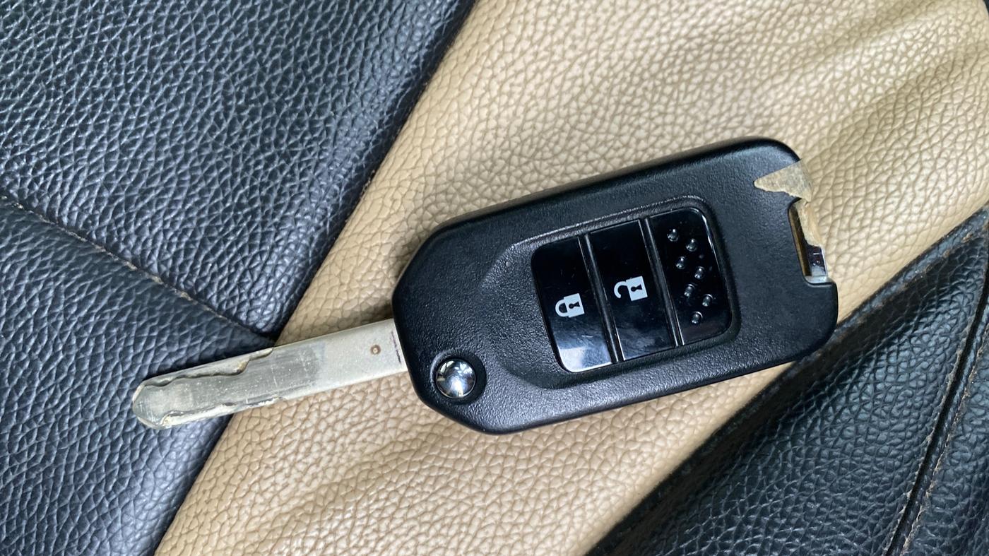 2020 Honda WR-V 1.2L I-VTEC SV MT, Petrol, Manual, 30,021 km, Key Close Up
