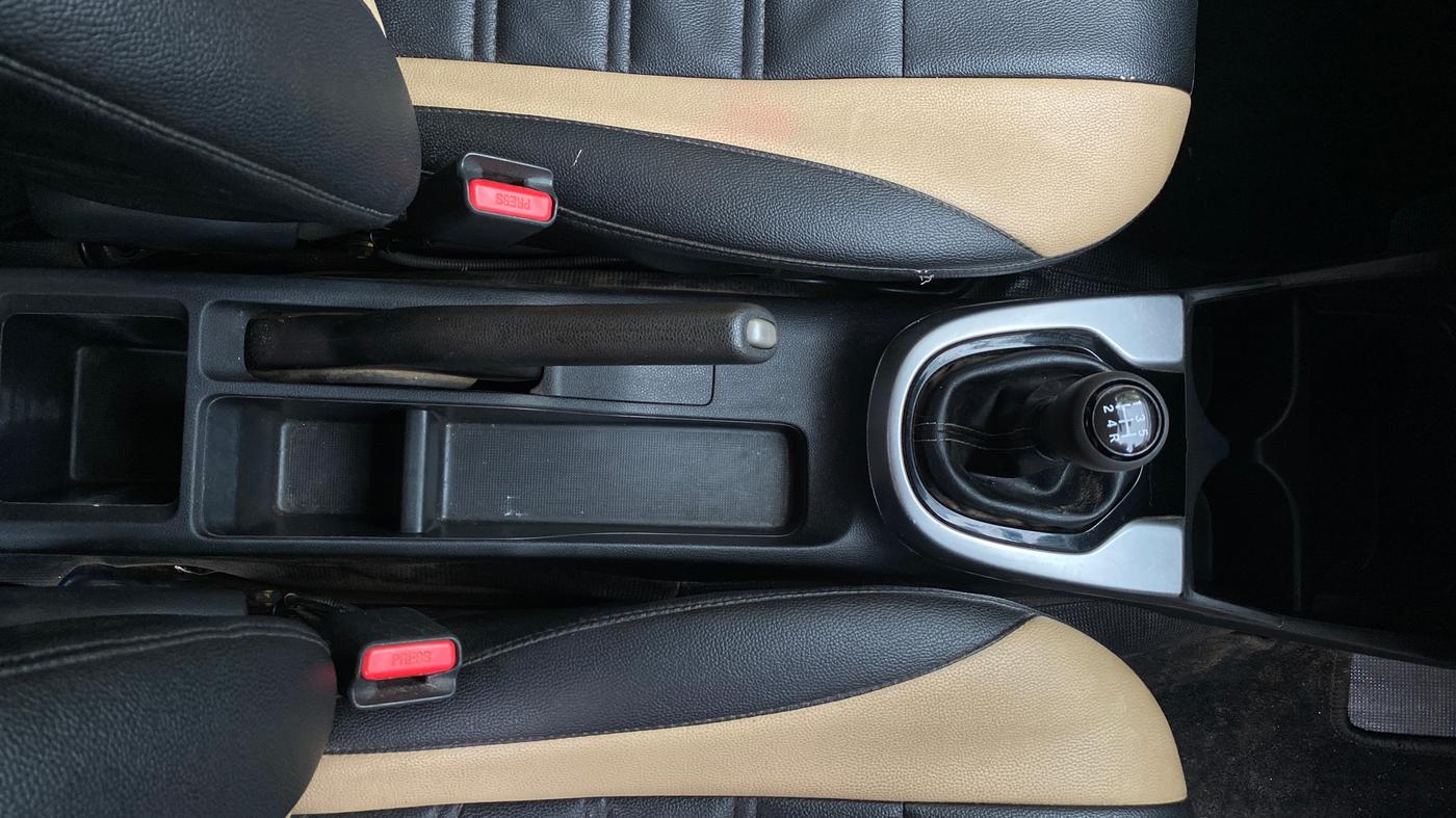 2020 Honda WR-V 1.2L I-VTEC SV MT, Petrol, Manual, 30,021 km, Gear Lever