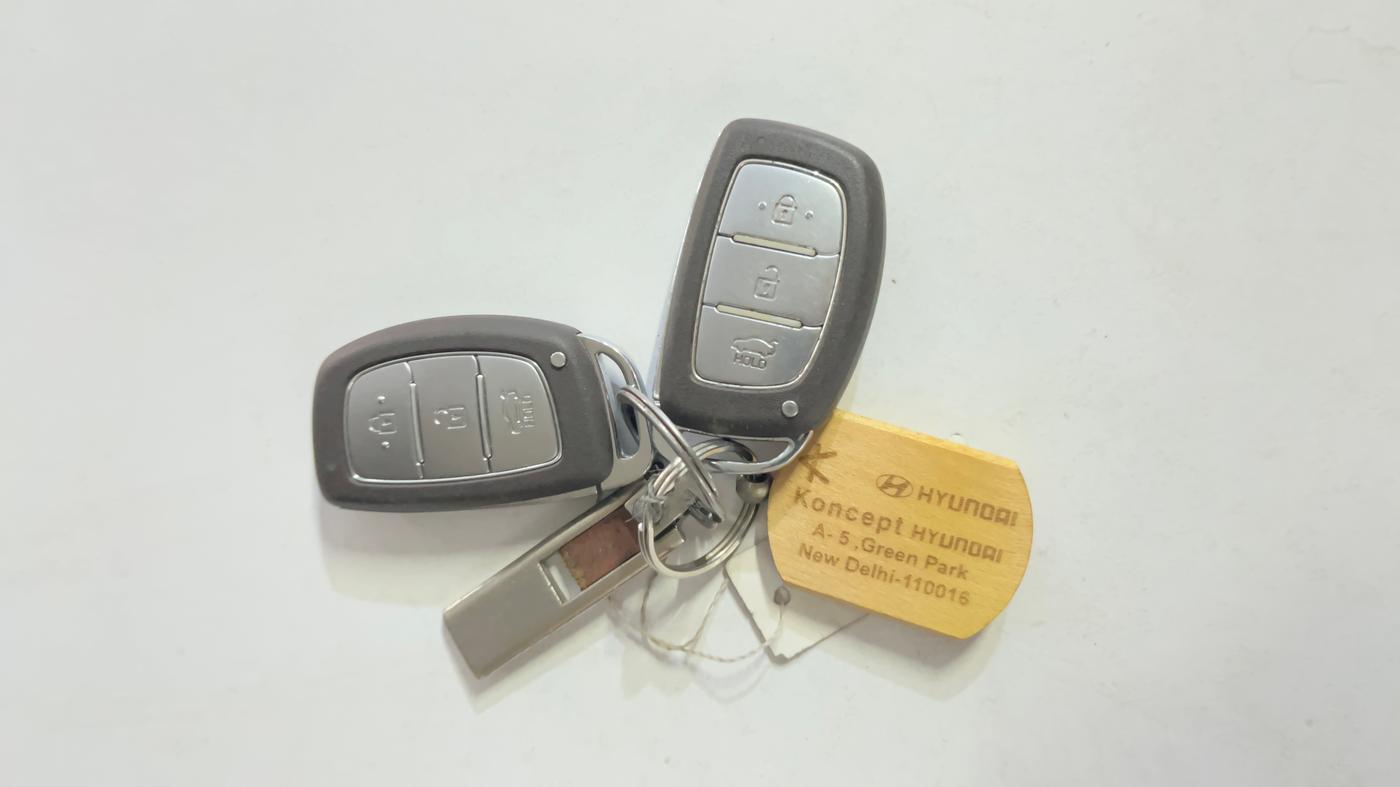2015 Hyundai Xcent SX 1.2 (O), Petrol, Manual, 54,808 km, Key Close Up