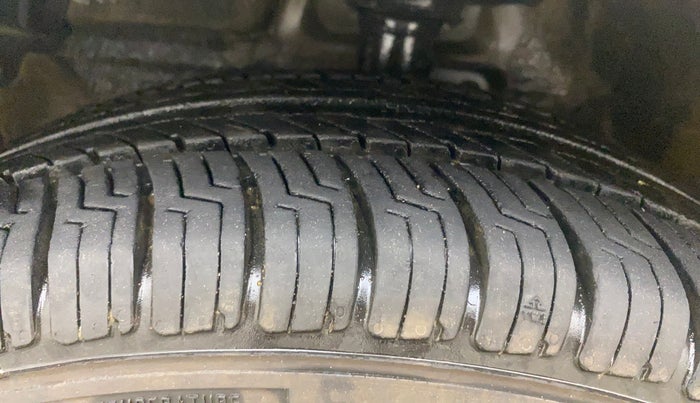 2016 Maruti Celerio ZXI AMT, Petrol, Automatic, 82,740 km, Left Front Tyre Tread