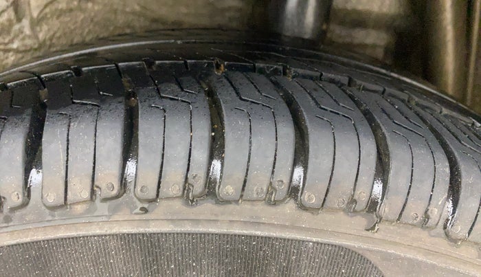 2016 Maruti Celerio ZXI AMT, Petrol, Automatic, 82,740 km, Left Rear Tyre Tread