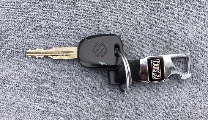 2014 Maruti Alto K10 LXI, Petrol, Manual, 44,816 km, Key Close Up