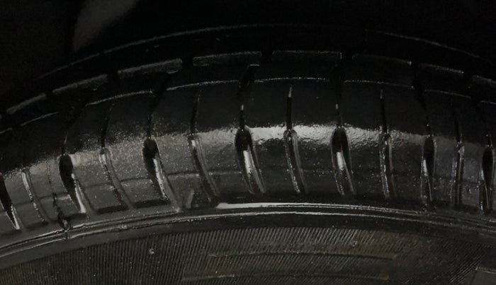 2013 Hyundai i20 MAGNA (O) 1.2, Petrol, Manual, 49,620 km, Left Rear Tyre Tread