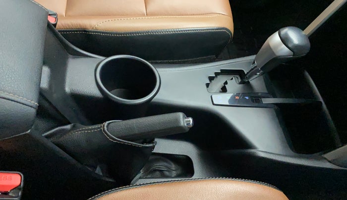 2017 Toyota Innova Crysta 2.8 ZX AT 7 STR, Diesel, Automatic, 33,454 km, Gear Lever