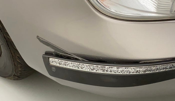 2017 Toyota Innova Crysta 2.8 ZX AT 7 STR, Diesel, Automatic, 33,454 km, Front bumper - Chrome strip damage