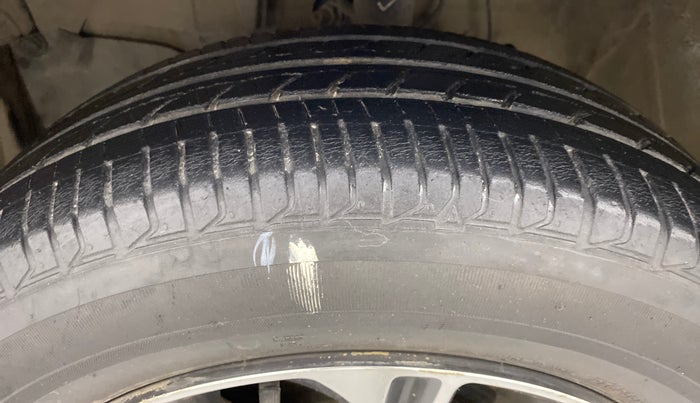 2017 Honda City V MT PETROL, Petrol, Manual, 28,310 km, Left Front Tyre Tread