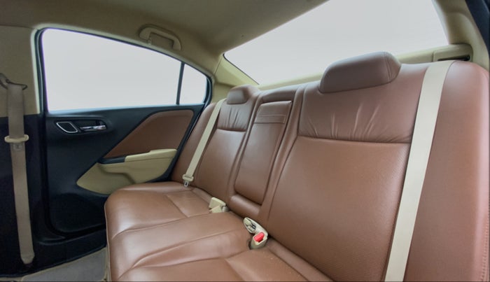 2017 Honda City V MT PETROL, Petrol, Manual, 28,310 km, Right Side Rear Door Cabin