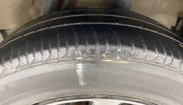 2017 Honda City V MT PETROL, Petrol, Manual, 28,310 km, Left Rear Tyre Tread