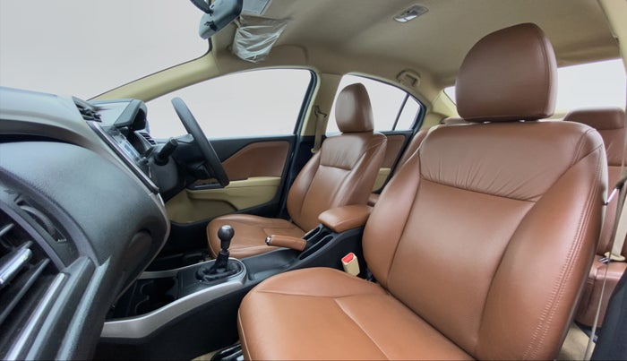 2017 Honda City V MT PETROL, Petrol, Manual, 28,310 km, Right Side Front Door Cabin
