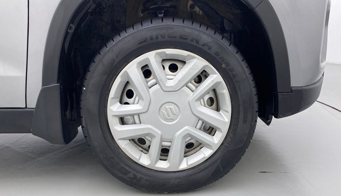 2020 Maruti Vitara Brezza LXI, Petrol, Manual, 38,639 km, Right Front Wheel