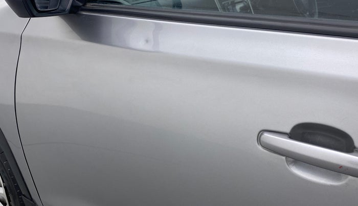 2020 Maruti Vitara Brezza LXI, Petrol, Manual, 38,639 km, Front passenger door - Slightly dented