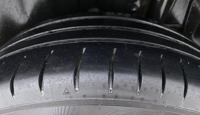 2020 Maruti Vitara Brezza LXI, Petrol, Manual, 38,639 km, Left Rear Tyre Tread