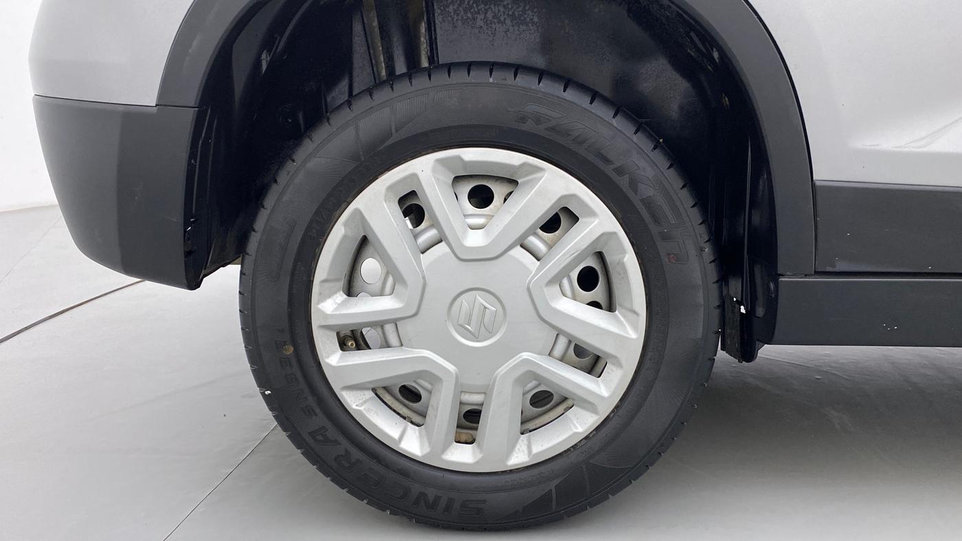 2020 Maruti Vitara Brezza LXI, Petrol, Manual, 38,639 km, Right Rear Wheel
