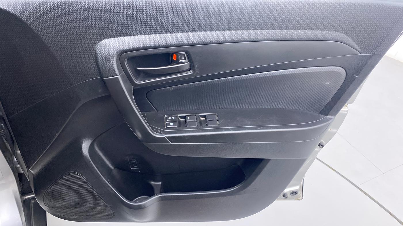 2020 Maruti Vitara Brezza LXI, Petrol, Manual, 38,639 km, Driver Side Door Panels Control