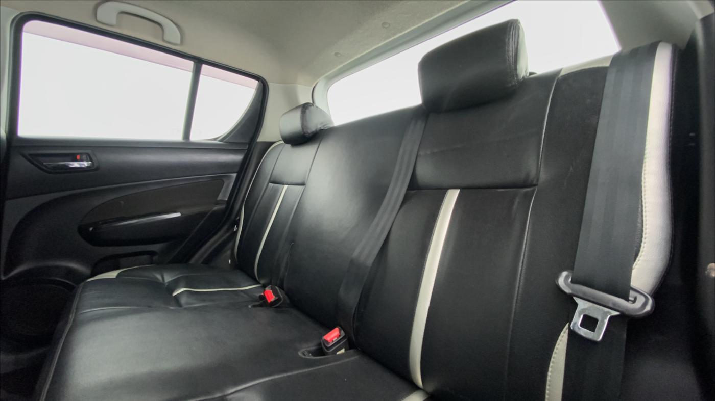 2013 Maruti Swift VXI D, Petrol, Manual, 50,344 km, Right Side Rear Door Cabin