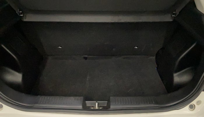 2022 Maruti Baleno DELTA PETROL 1.2, Petrol, Manual, 29,251 km, Boot Inside