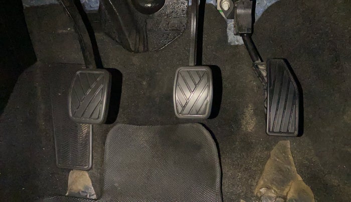 2022 Maruti Baleno DELTA PETROL 1.2, Petrol, Manual, 29,251 km, Pedals