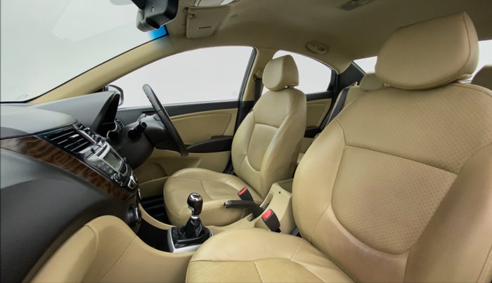 2014 Hyundai Verna FLUIDIC 1.6 SX VTVT OPT, Petrol, Manual, 60,444 km, Right Side Front Door Cabin