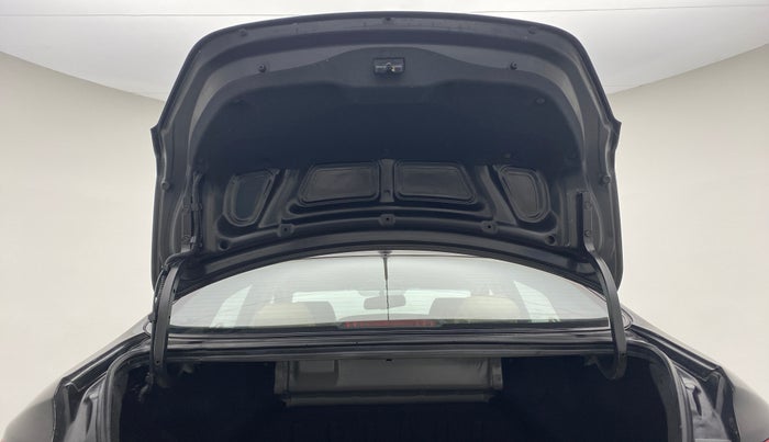 2014 Hyundai Verna FLUIDIC 1.6 SX VTVT OPT, Petrol, Manual, 60,444 km, Boot Door Open