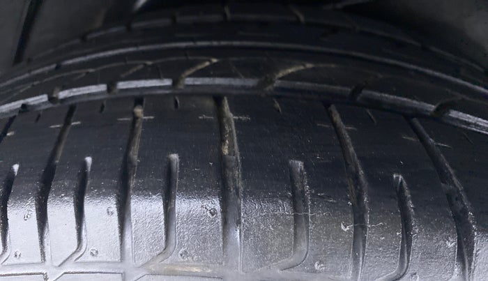 2014 Hyundai Verna FLUIDIC 1.6 SX VTVT OPT, Petrol, Manual, 60,444 km, Left Rear Tyre Tread