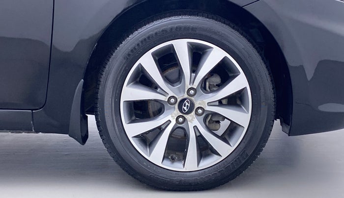 2014 Hyundai Verna FLUIDIC 1.6 SX VTVT OPT, Petrol, Manual, 60,444 km, Right Front Wheel