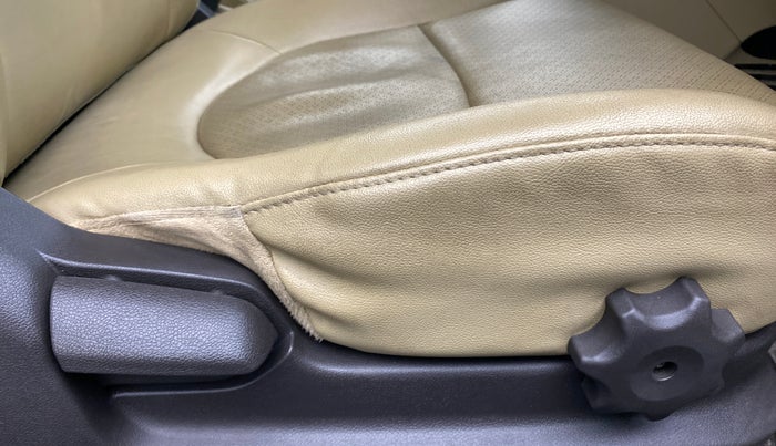 2014 Hyundai Verna FLUIDIC 1.6 SX VTVT OPT, Petrol, Manual, 60,444 km, Driver Side Adjustment Panel