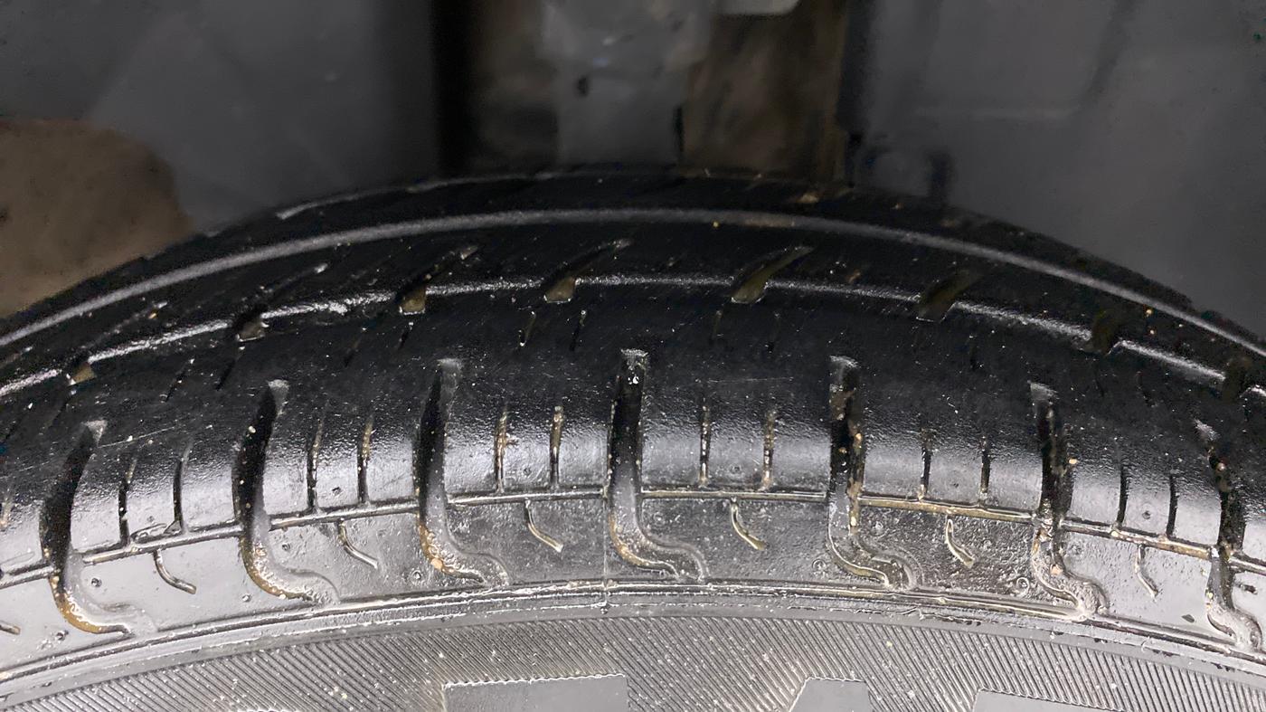 2018 Renault Kwid RXT 1.0 AMT (O), Petrol, Automatic, 48,812 km, Right Front Tyre Tread