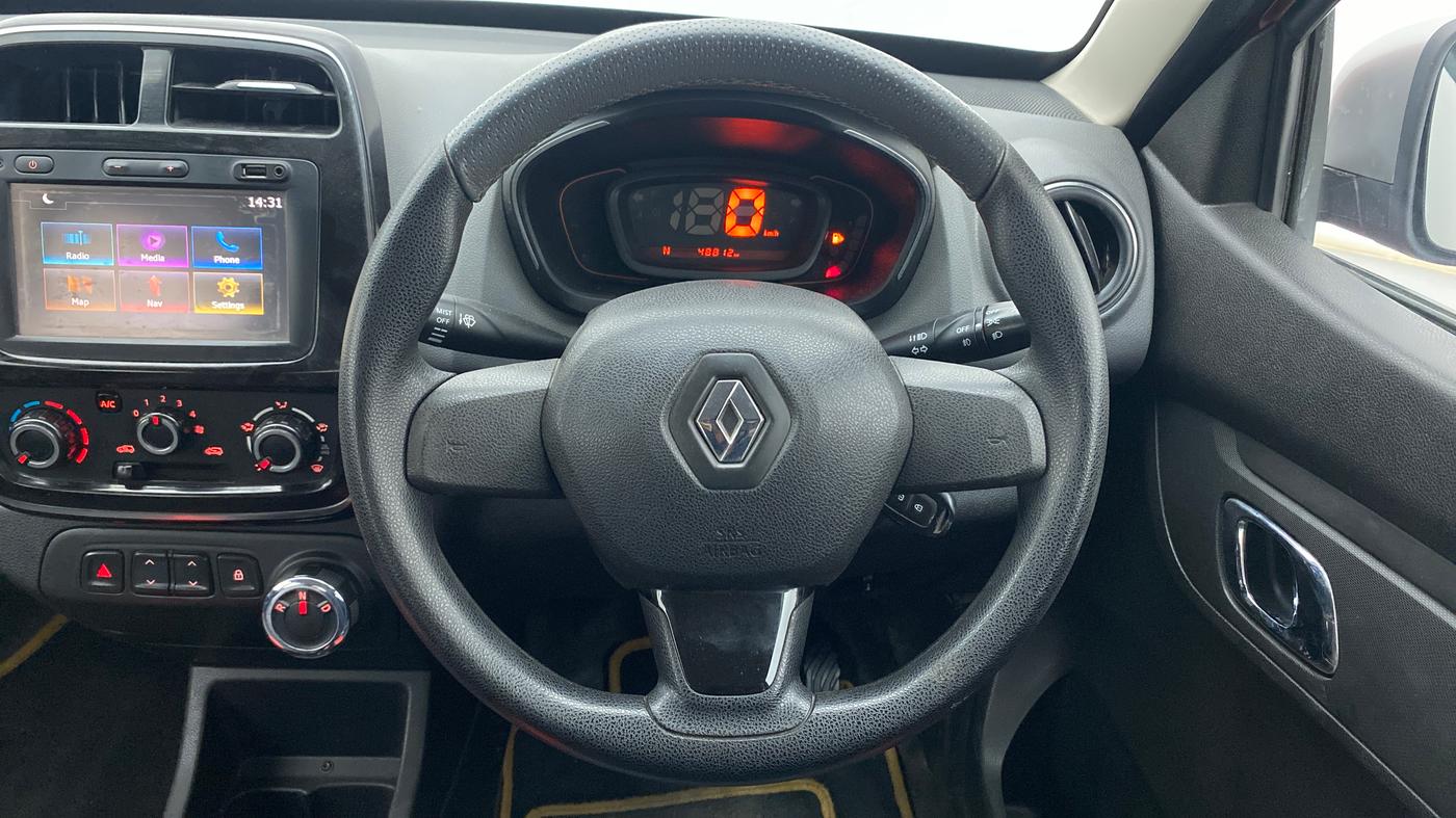 2018 Renault Kwid RXT 1.0 AMT (O), Petrol, Automatic, 48,812 km, Steering Wheel Close Up