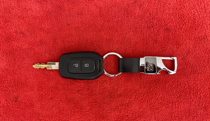 2018 Renault Kwid RXT 1.0 AMT (O), Petrol, Automatic, 48,812 km, Key Close Up