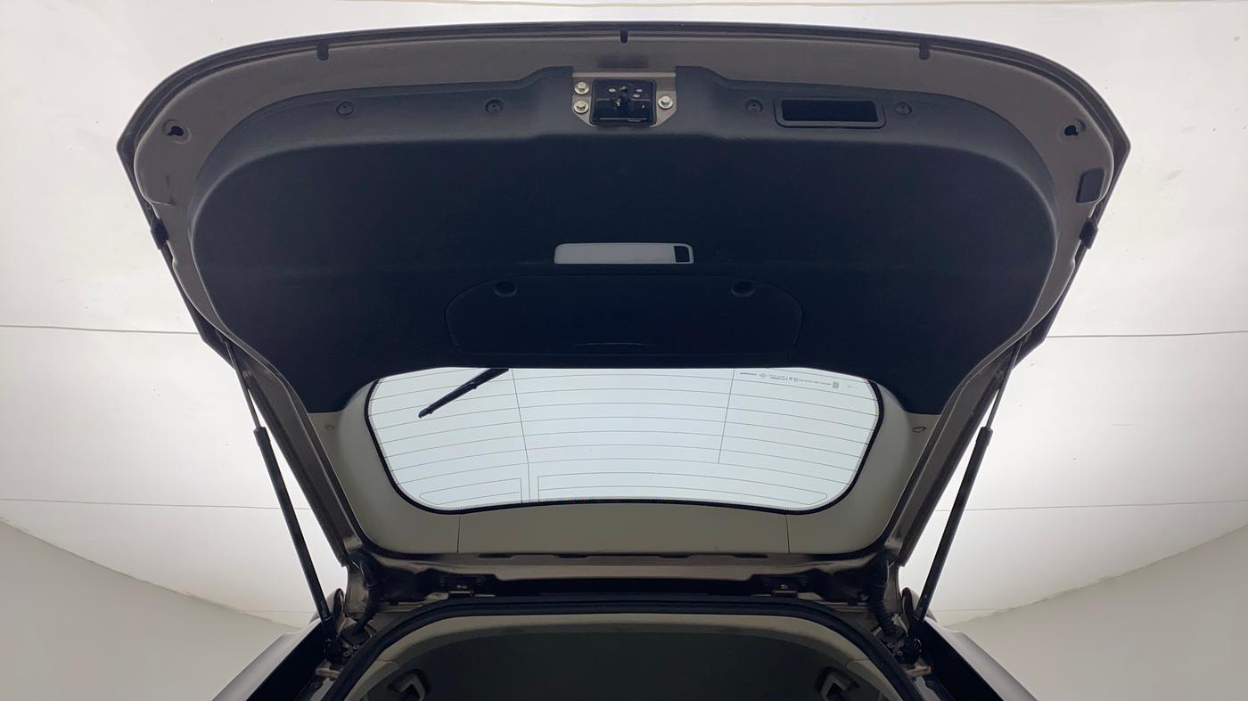 2020 Mahindra XUV500 W11(O), Diesel, Manual, 57,596 km, Boot Door Open