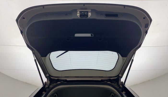 2020 Mahindra XUV500 W11(O), Diesel, Manual, 57,596 km, Boot Door Open