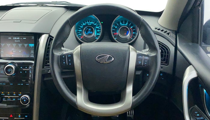 2020 Mahindra XUV500 W11(O), Diesel, Manual, 57,596 km, Steering Wheel Close Up