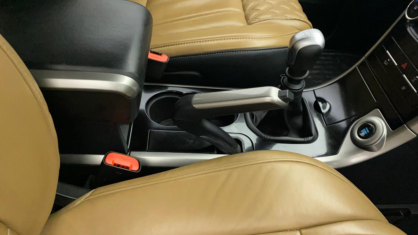 2020 Mahindra XUV500 W11(O), Diesel, Manual, 57,596 km, Gear Lever