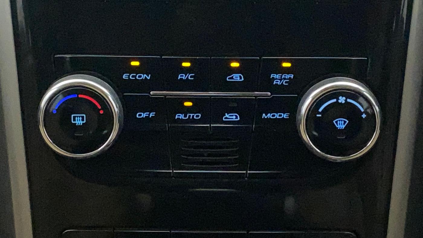 2020 Mahindra XUV500 W11(O), Diesel, Manual, 57,596 km, Automatic Climate Control