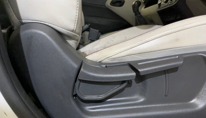 2021 Hyundai AURA S 1.2 CNG, CNG, Manual, 1,08,024 km, Driver Side Adjustment Panel