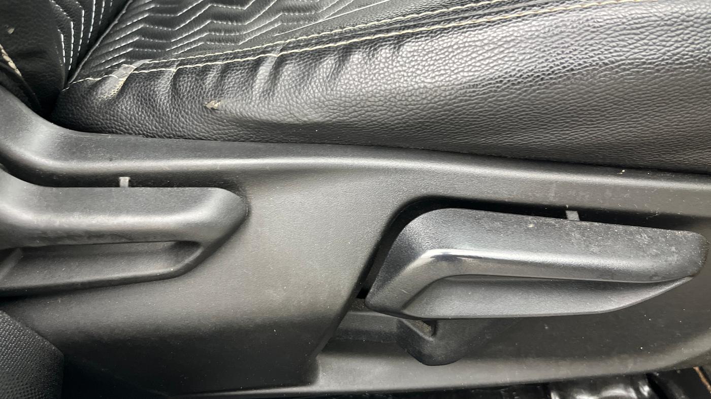2021 Tata NEXON XZ PLUS PETROL DUAL TONE, Petrol, Manual, 38,282 km, Driver Side Adjustment Panel
