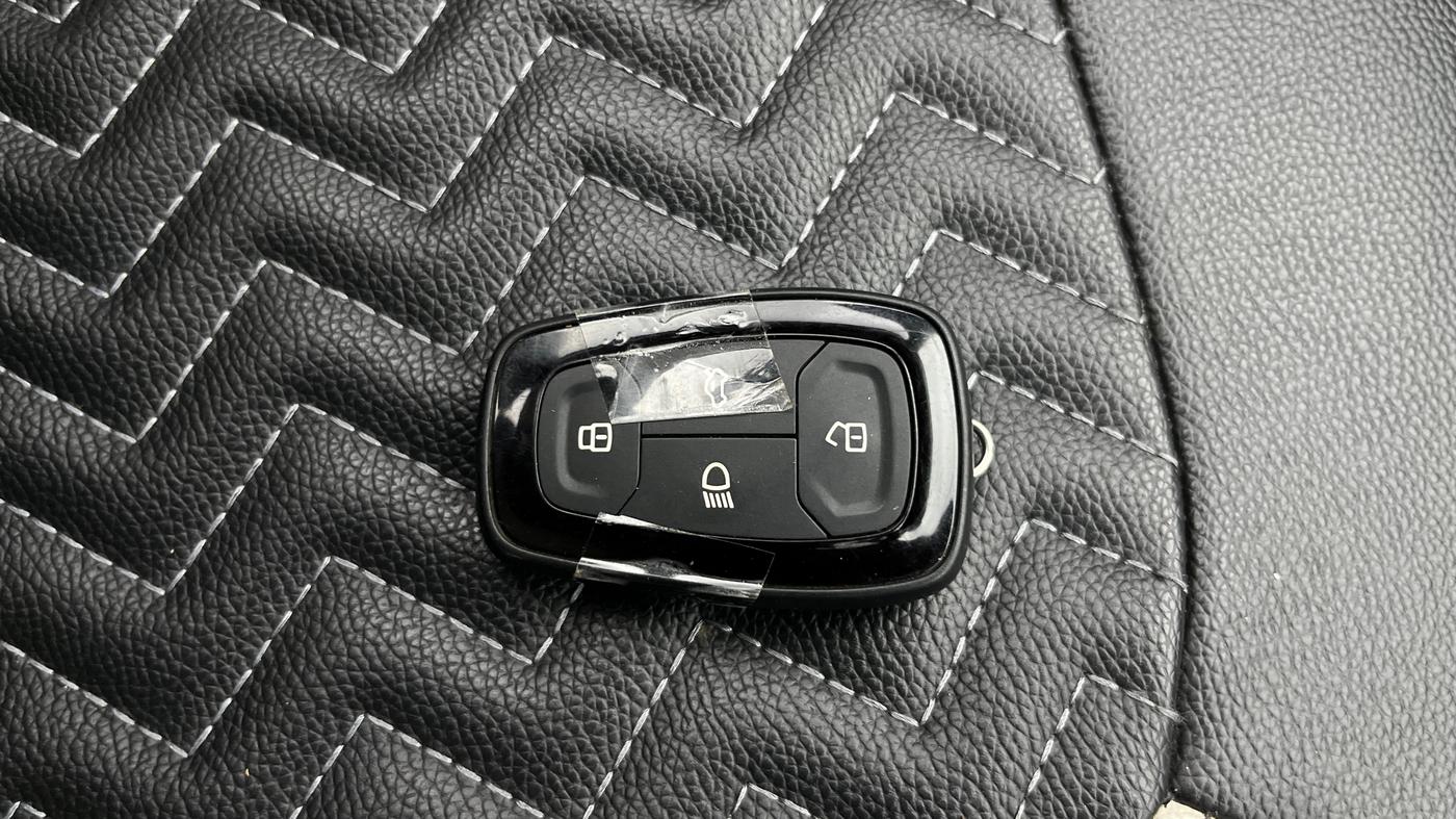 2021 Tata NEXON XZ PLUS PETROL DUAL TONE, Petrol, Manual, 38,282 km, Key Close Up