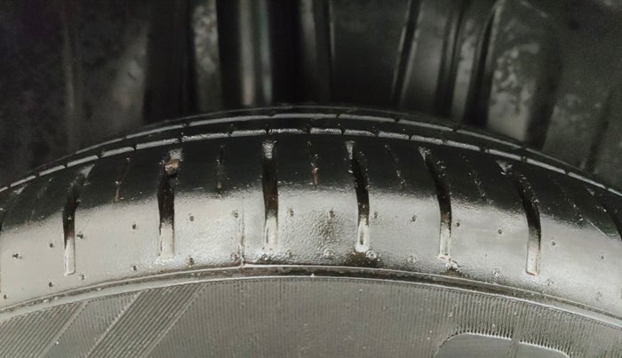 2025 Toyota Glanza G E-CNG, CNG, Manual, 10,323 km, Right Rear Tyre Tread