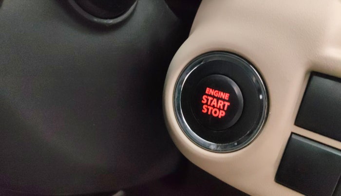 2025 Toyota Glanza G E-CNG, CNG, Manual, 10,323 km, Keyless Start/ Stop Button