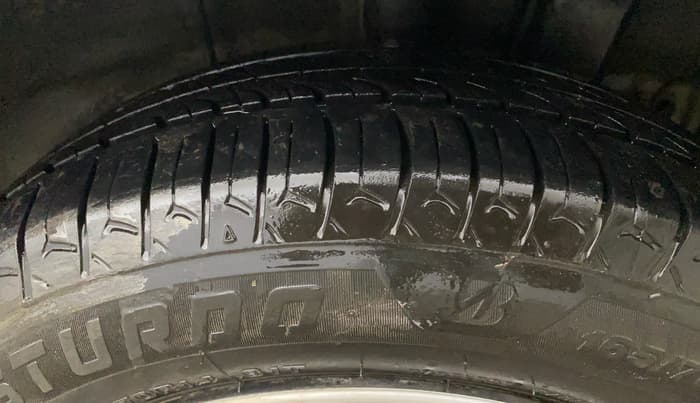 2019 Hyundai Grand i10 SPORTZ 1.2 KAPPA VTVT, CNG, Manual, 68,683 km, Left Rear Tyre Tread