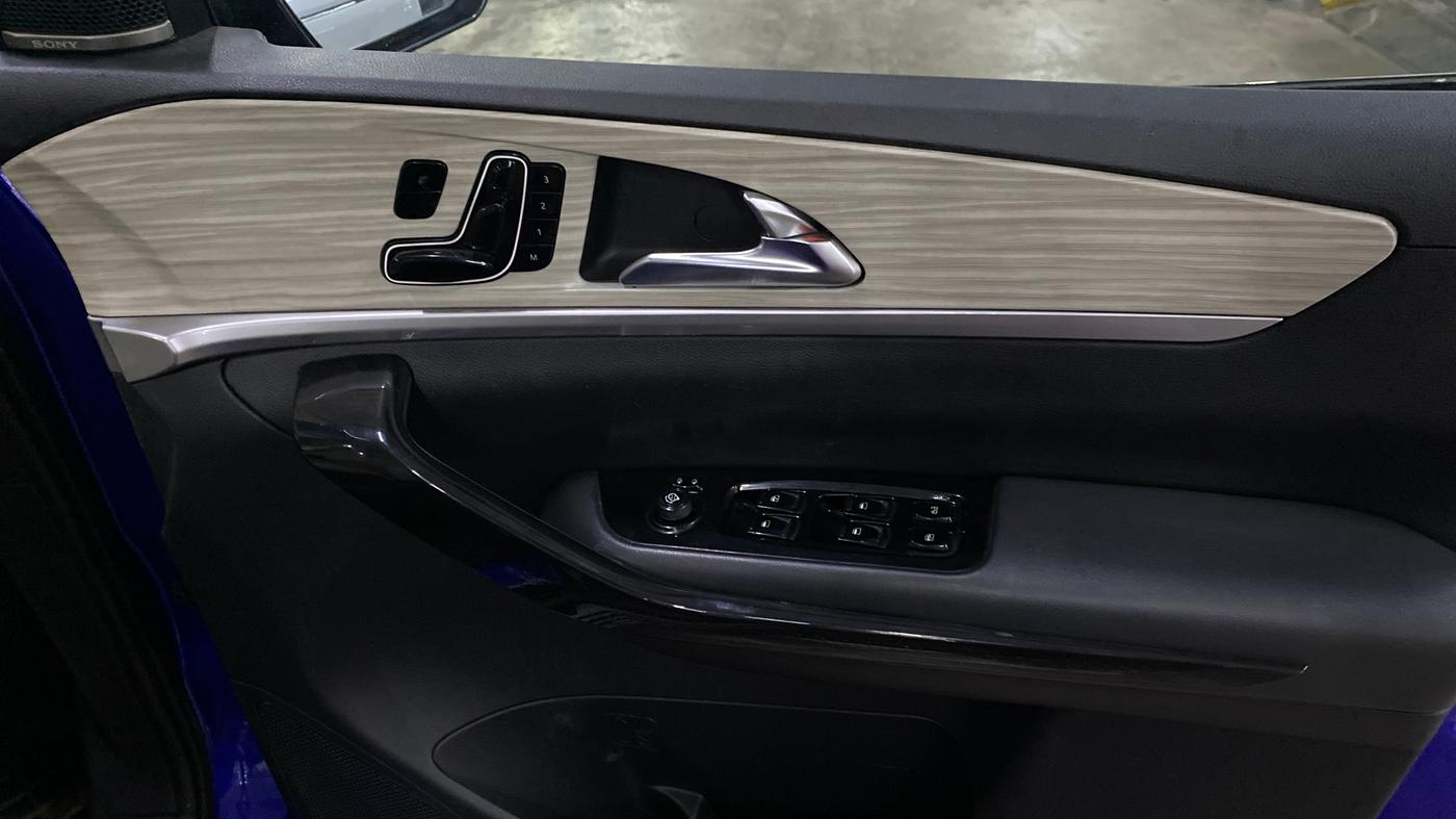 2021 Mahindra XUV700 AX 7 LUXURY D AT 7 STR, Diesel, Automatic, 54,384 km, Driver Side Door Panels Control