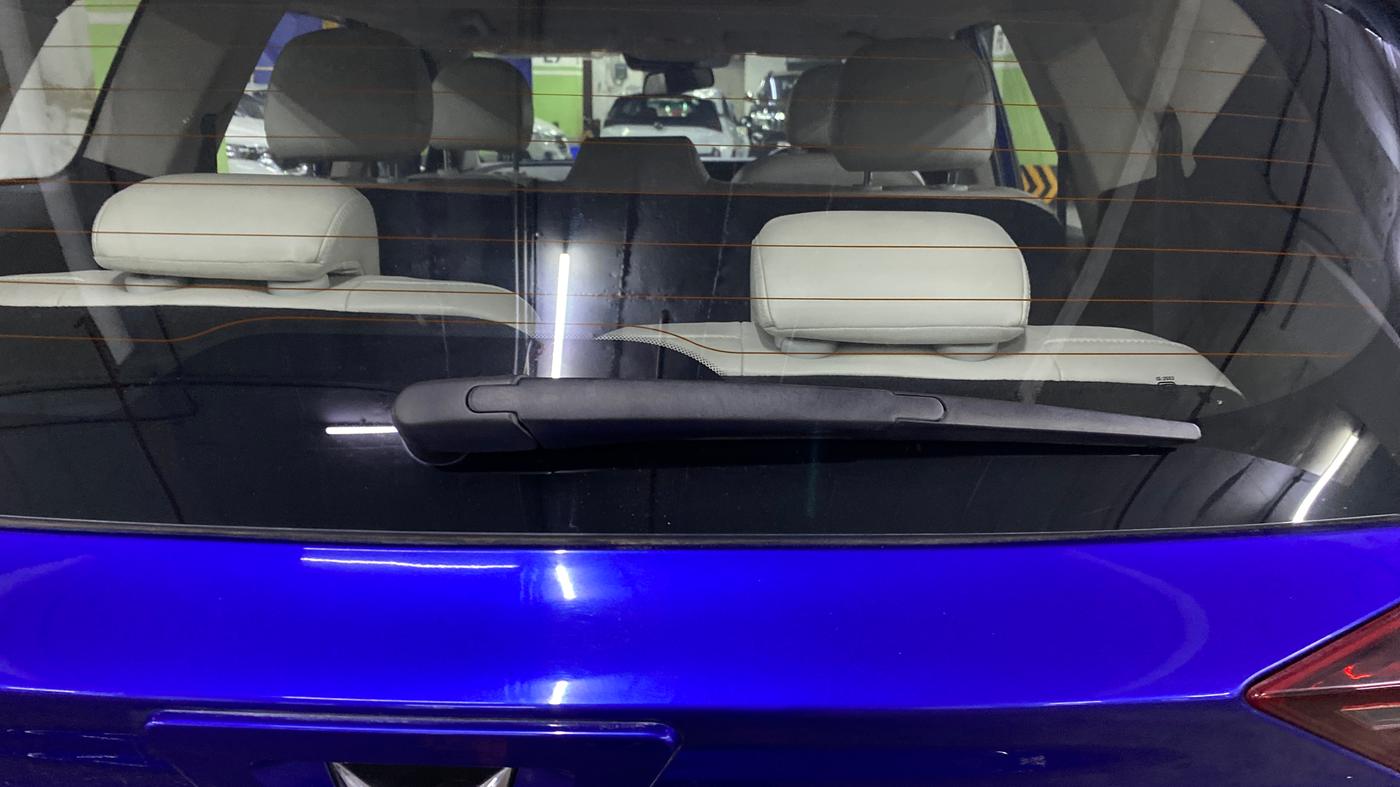 2021 Mahindra XUV700 AX 7 LUXURY D AT 7 STR, Diesel, Automatic, 54,384 km, Rear Wiper