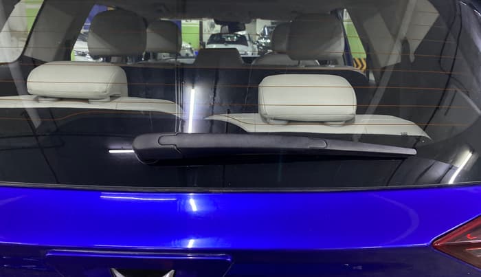 2021 Mahindra XUV700 AX 7 LUXURY D AT 7 STR, Diesel, Automatic, 54,384 km, Rear Wiper