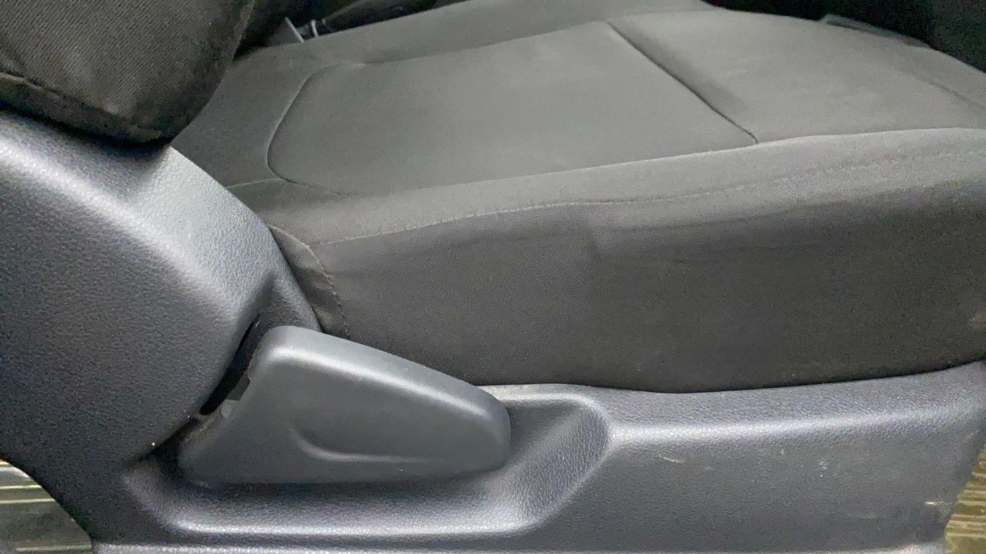 2016 Renault Kwid RXT 1.0 EASY-R  AT, Petrol, Automatic, 18,513 km, Driver Side Adjustment Panel