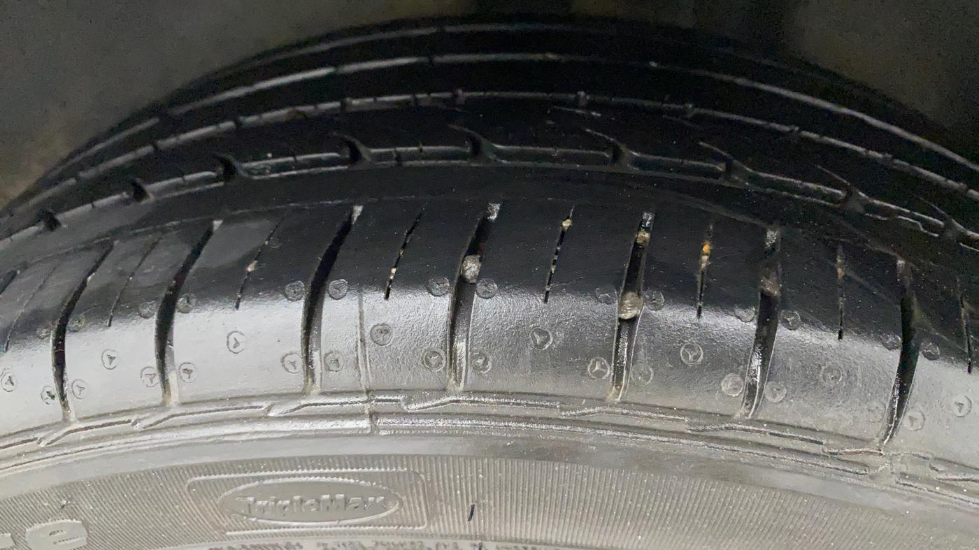 2020 Volkswagen Polo 1.0 GT TSI AT, Petrol, Automatic, 32,249 km, Left Rear Tyre Tread