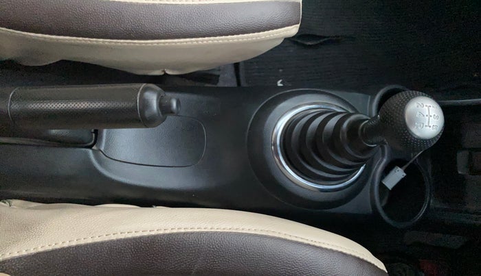 2014 Honda Brio S MT, Petrol, Manual, 37,900 km, Gear Lever