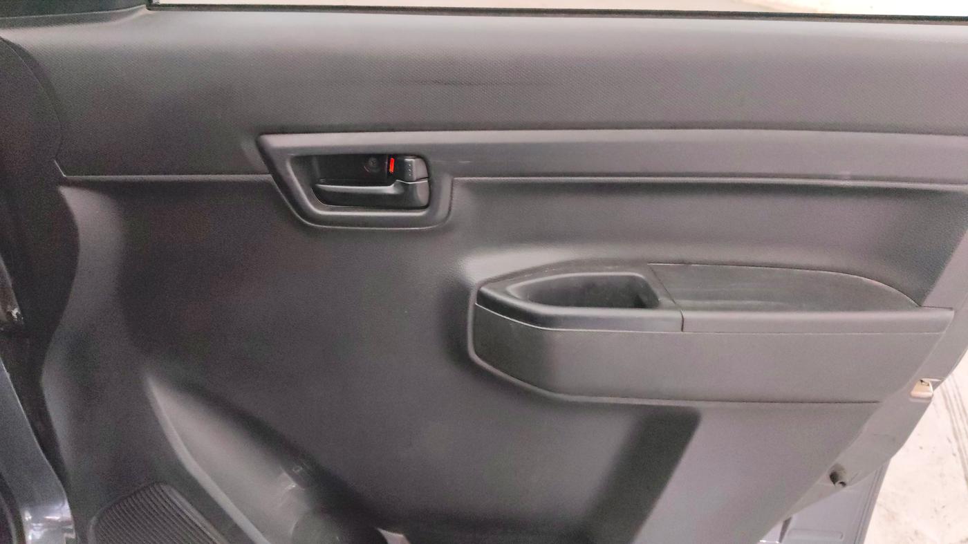 2020 Maruti S PRESSO VXI AMT, Petrol, Automatic, 32,582 km, Driver Side Door Panels Control