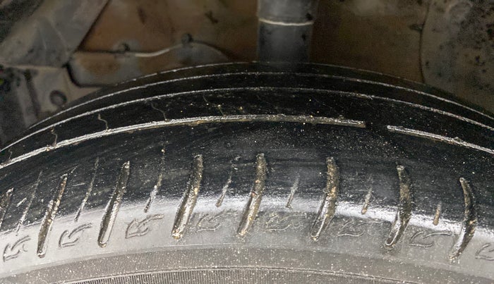 2021 Maruti Vitara Brezza LXI, Petrol, Manual, 45,332 km, Left Front Tyre Tread