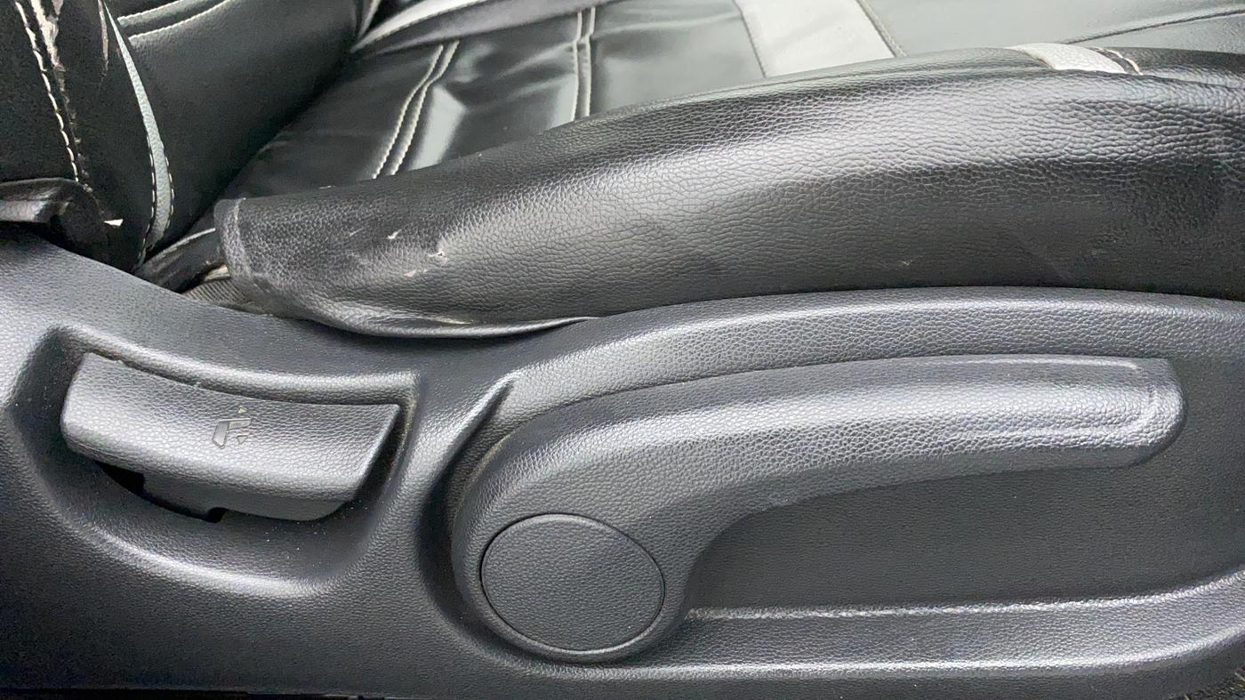 2019 Hyundai Elite i20 1.2 SPORTS PLUS VTVT, Petrol, Manual, 28,450 km, Driver Side Adjustment Panel