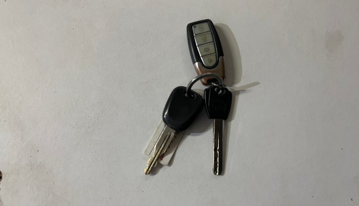 2017 Maruti Alto 800 LXI, Petrol, Manual, 53,495 km, Key Close Up